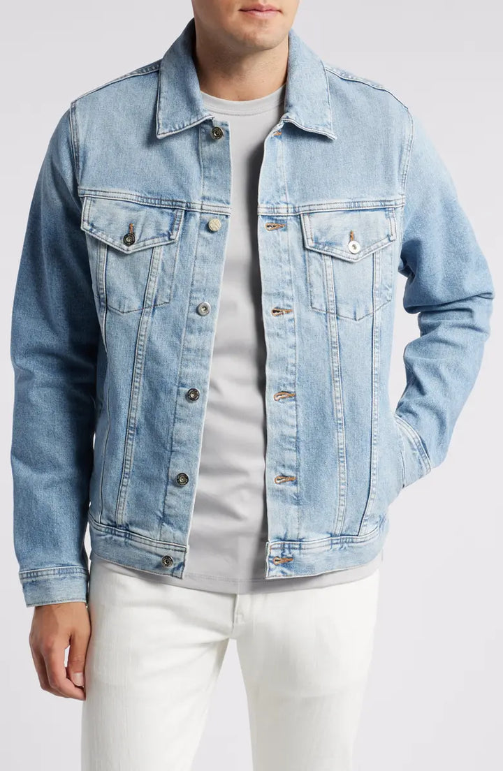 Dart denim trucker jacket with modern slim fit in USA