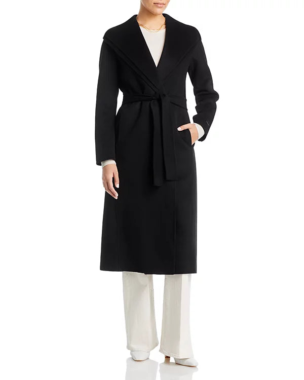 Cozy Elliot belted coat with relaxed fit and soft fabric in USA