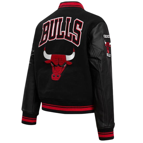 Women’s retro wool varsity jacket with Chicago Bulls logo in USA