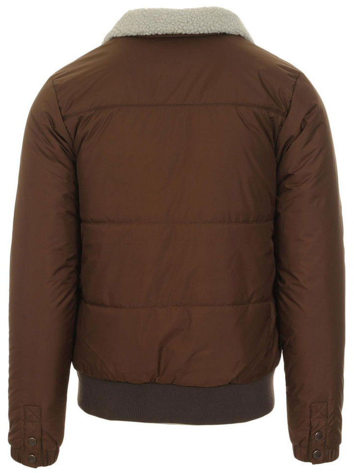 Classic 1970s men’s ski jacket with warm fur collar and zip front in USA