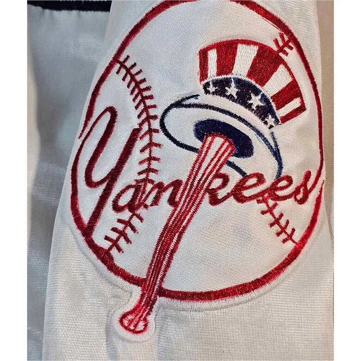 Classic 90’s Yankees Silver Jacket for Nostalgic Fans in USA