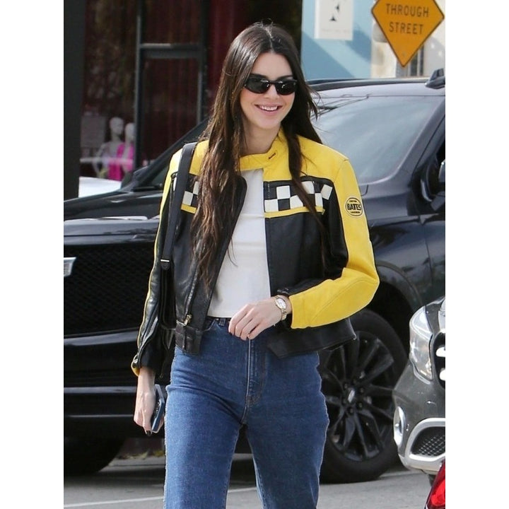 Aspen-inspired black and yellow leather jacket worn by Kendall Jenner in American style