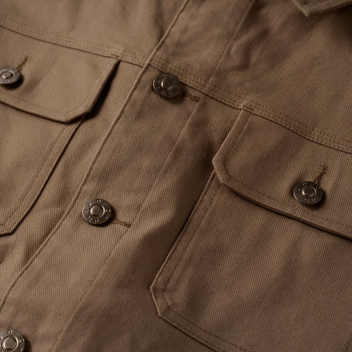 Comfortable men's lightweight jacket for everyday wear in USA
