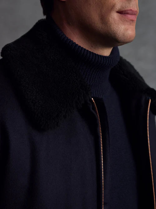 Stylish flight jacket for casual and outdoor wear in USA