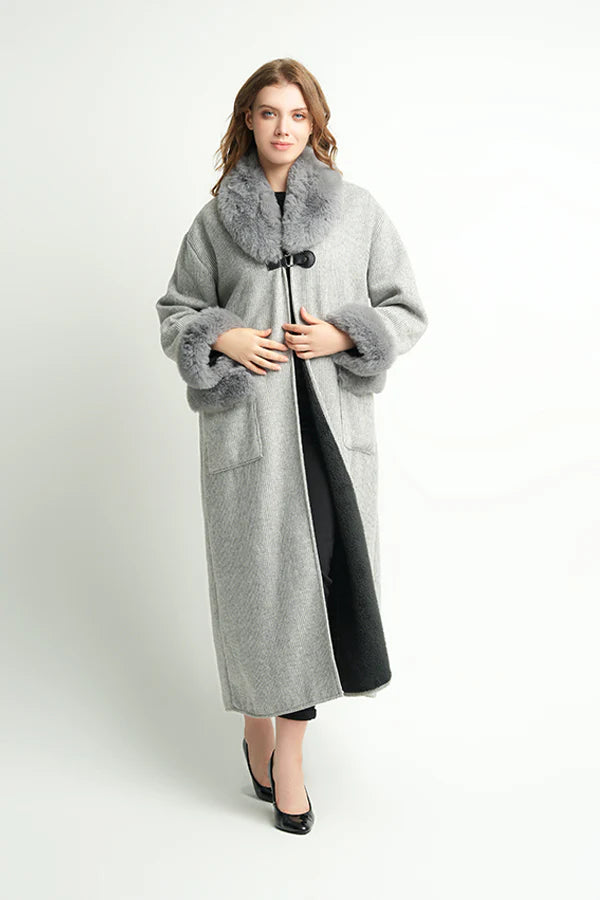 Warm overcoat for women in long style in USA