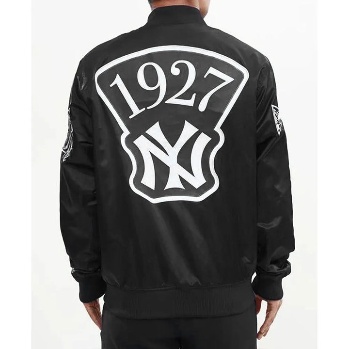 Stylish Murderers Row Satin Jacket Featuring Yankees Logo in France style