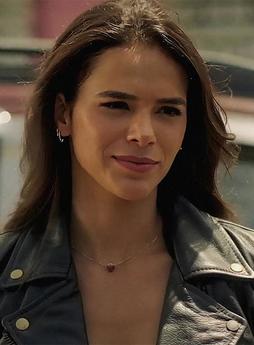 Trendy leather jacket worn by Bruna Marquezine in Blue Beetle in USA