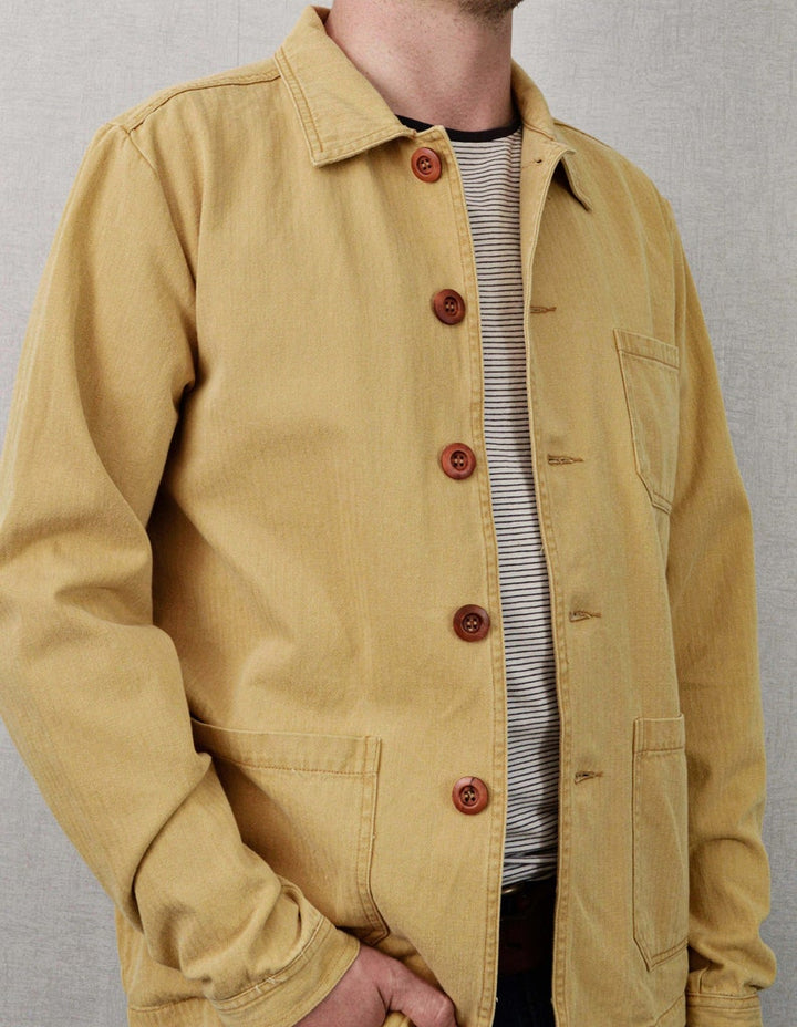 Vintage-style camel jacket with French tailoring in American Style