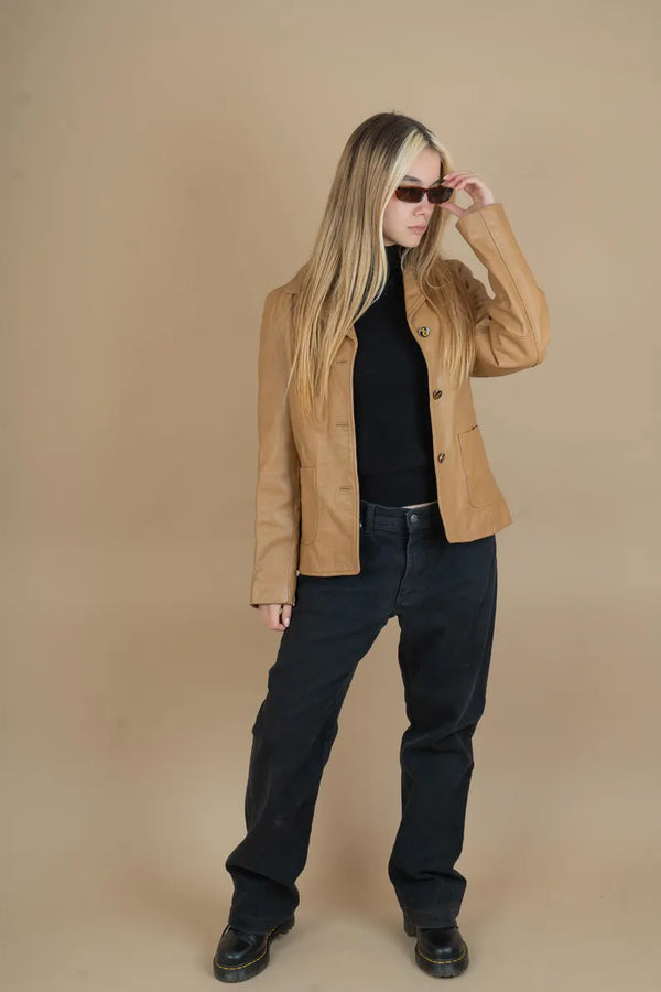 Vintage beige oversized leather blazer from the 80s and 90s in USA