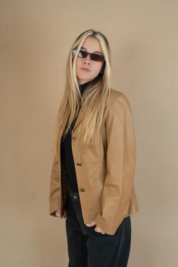 Retro beige leather blazer with oversized fit and vintage vibes in USA
