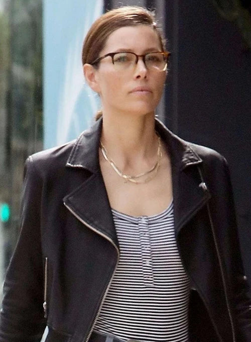 Celebrity Fashion: Jessica Biel's Striking Leather Jacket in German market