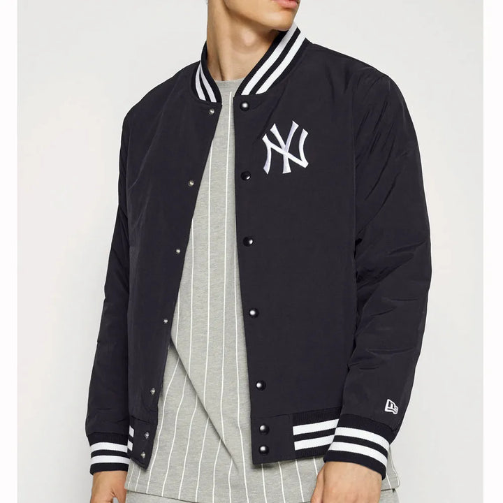 Unisex New York Yankees Navy and Black Jacket for Everyday Wear in American style