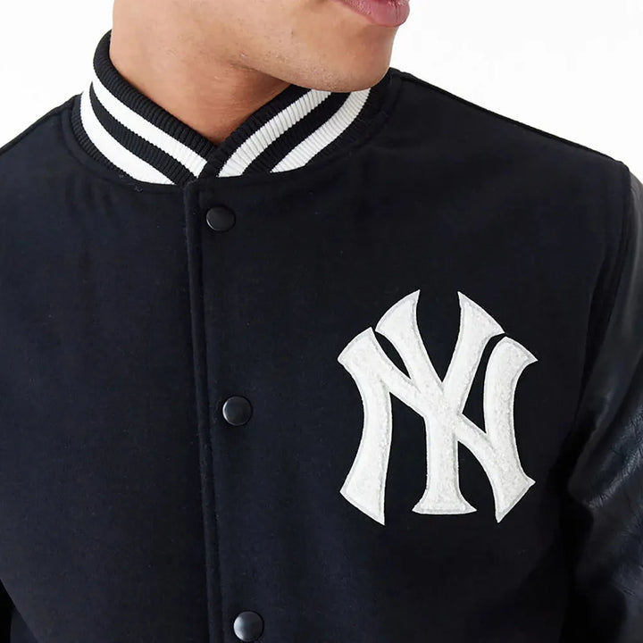 Comfortable 2009 NY Yankees Varsity Jacket for Game Day in American style