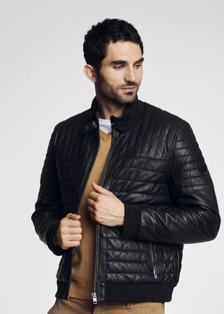 WARM MEN'S WINTER JACKET IN THE LEATHER