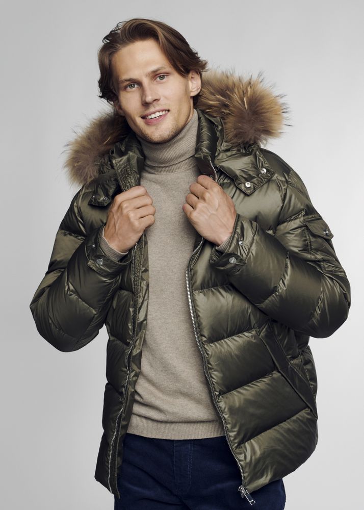 Luxurious look Men's Winter Jacket With Fur Trim in usa
