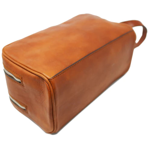 Stylish Gusset Dopp Leather Toiletry Bag for Organization and Convenience in American style
