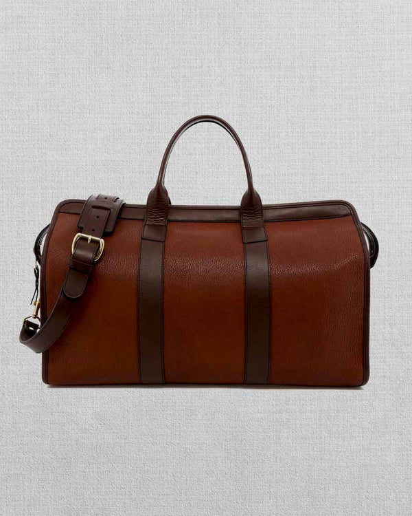 Stylish and practical leather duffle bag for any occasion in Ameriacn style